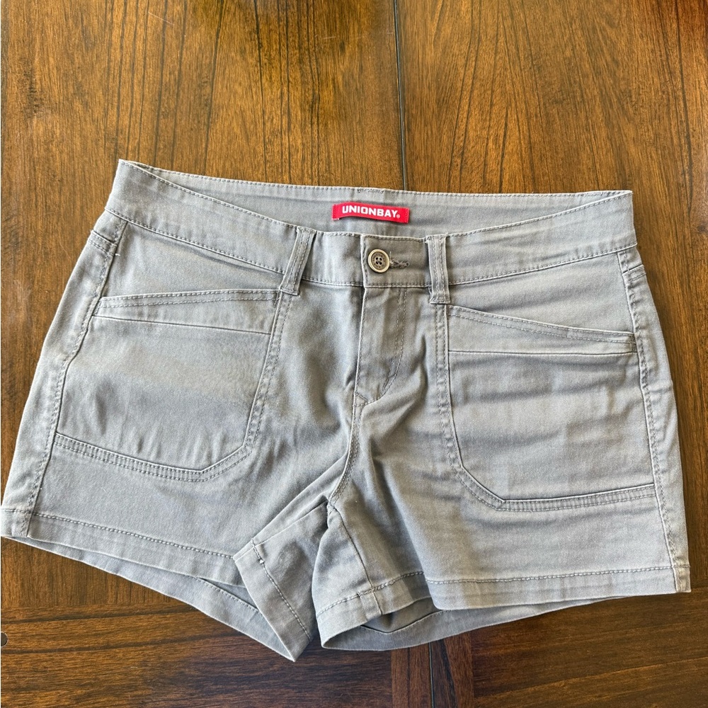 Women's Unionbay Delaney Short-size 11 - Gray
